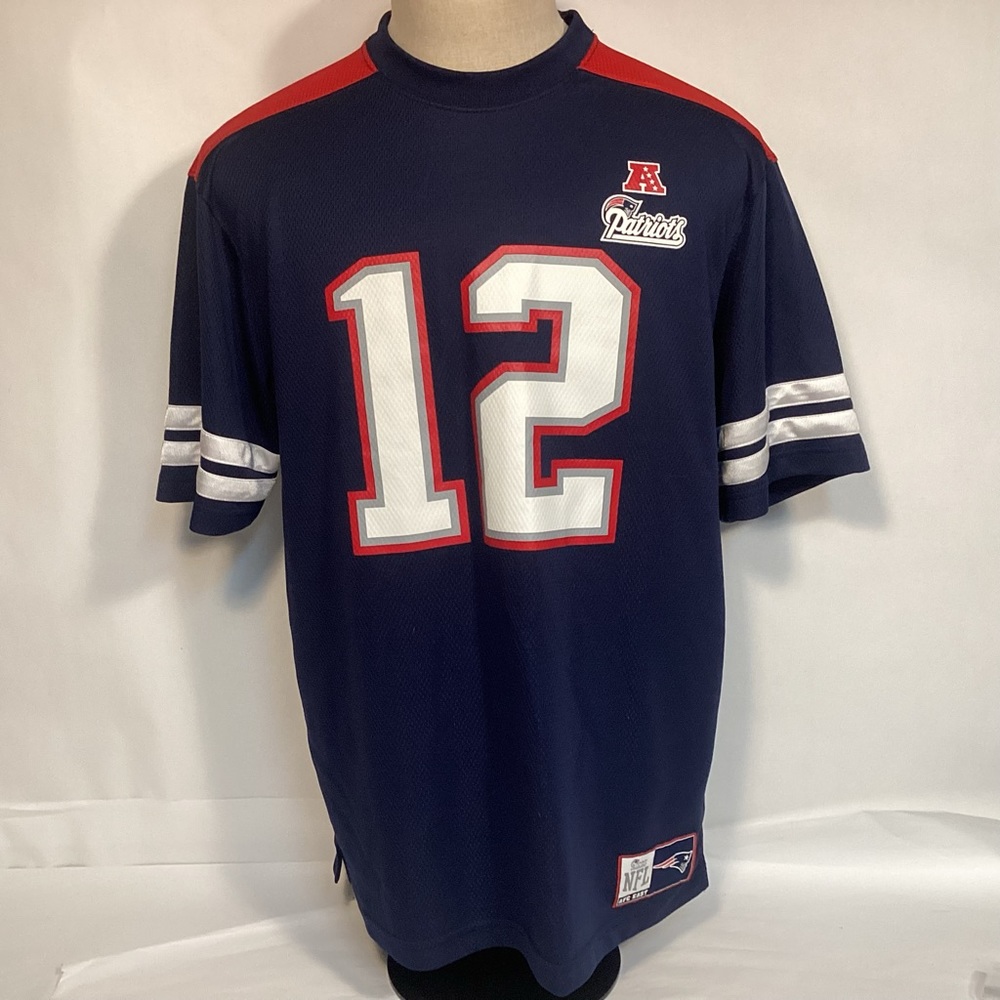 New England Patriots Tom Brady mens Jersey size large Distressed